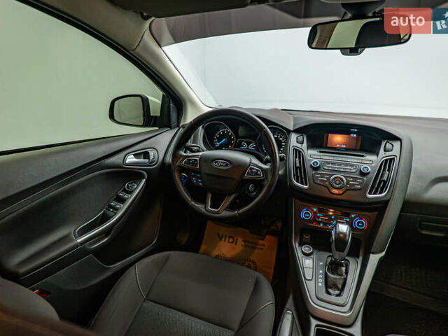 Белый Форд Фокус, объемом двигателя 1 л и пробегом 80 тыс. км за 10367 $, фото 10 на Automoto.ua