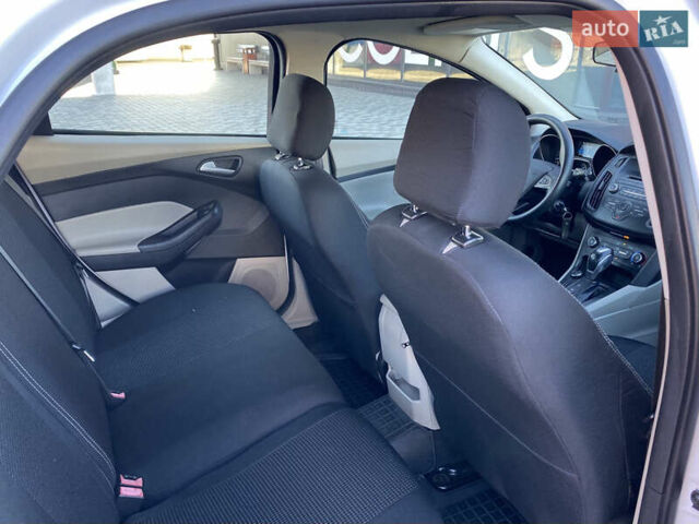 Белый Форд Фокус, объемом двигателя 2 л и пробегом 163 тыс. км за 8350 $, фото 24 на Automoto.ua