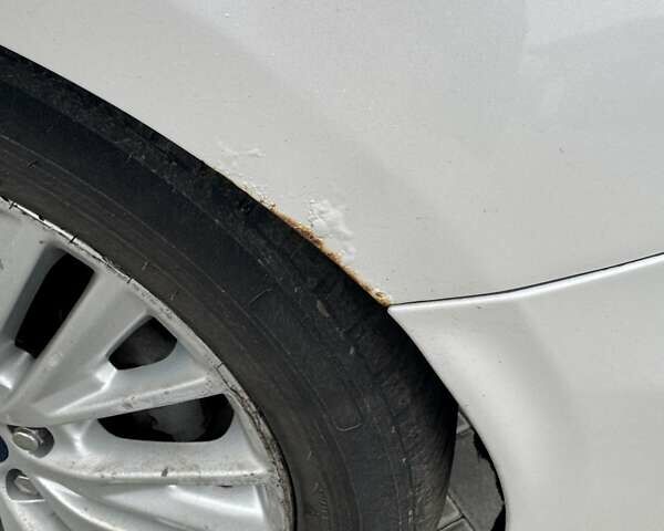 Белый Форд Фокус, объемом двигателя 2 л и пробегом 141 тыс. км за 7500 $, фото 4 на Automoto.ua