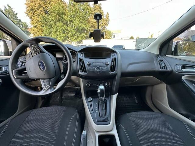 Форд Фокус 2015 в Киеве на Automoto.ua Белый Форд Фокус, объемом двигателя 2 л и пробегом 153 тыс. км за 8500 $, фото 15 на Automoto.ua