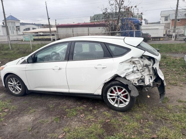 Белый Форд Фокус, объемом двигателя 2 л и пробегом 160 тыс. км за 3200 $, фото 4 на Automoto.ua