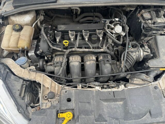 Белый Форд Фокус, объемом двигателя 2 л и пробегом 141 тыс. км за 7500 $, фото 13 на Automoto.ua