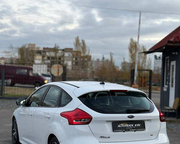 Форд Фокус 2016 в Киеве на Automoto.ua Белый Форд Фокус, объемом двигателя 2 л и пробегом 165 тыс. км за 6750 $, фото 3 на Automoto.ua