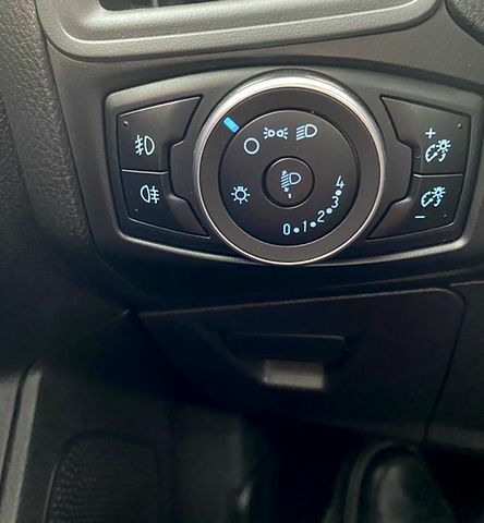 Білий Форд Фокус, об'ємом двигуна 1 л та пробігом 17700 тис. км за 7190 $, фото 3 на Automoto.ua