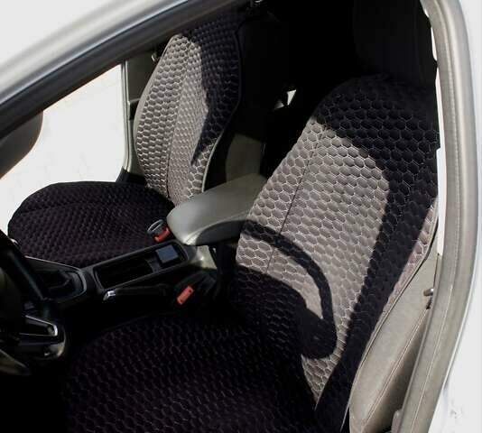 Белый Форд Фокус, объемом двигателя 1 л и пробегом 115 тыс. км за 9000 $, фото 21 на Automoto.ua