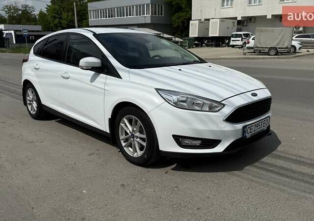 Форд Фокус 2016 у Чернівцях на Automoto.ua Білий Форд Фокус, об'ємом двигуна 1 л та пробігом 190 тис. км за 7600 $, фото 7 на Automoto.ua