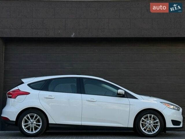 Белый Форд Фокус, объемом двигателя 2 л и пробегом 143 тыс. км за 9499 $, фото 6 на Automoto.ua