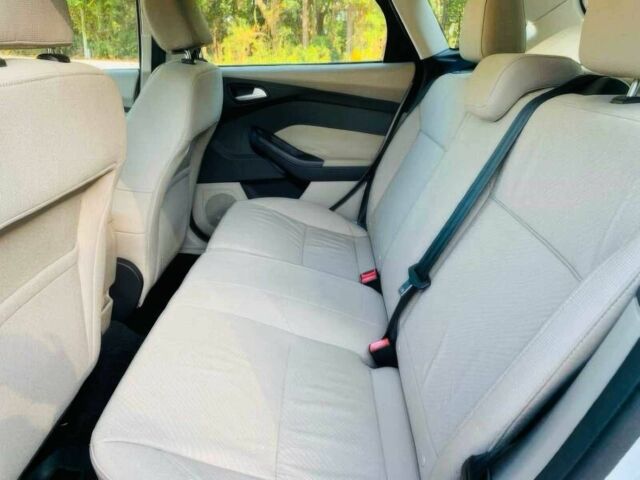 Белый Форд Фокус, объемом двигателя 0 л и пробегом 80 тыс. км за 7900 $, фото 15 на Automoto.ua