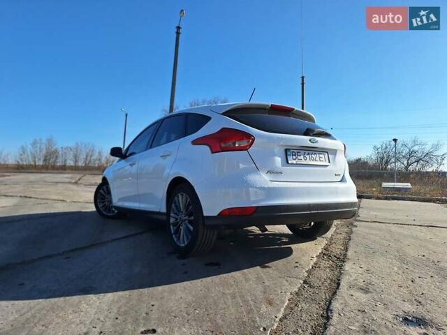 Білий Форд Фокус, об'ємом двигуна 1 л та пробігом 98 тис. км за 9600 $, фото 2 на Automoto.ua