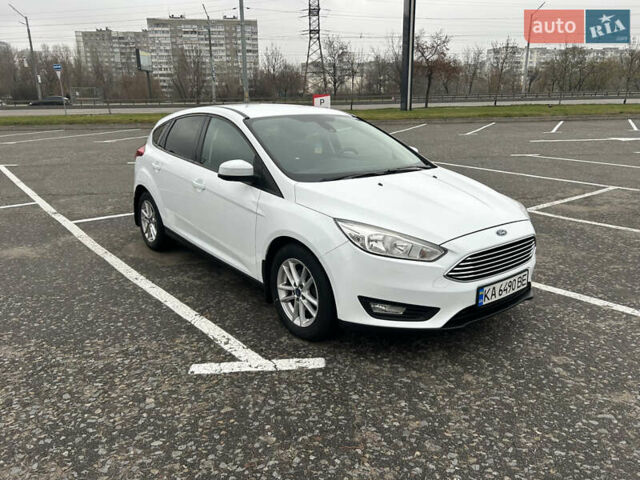 Білий Форд Фокус, об'ємом двигуна 1 л та пробігом 228 тис. км за 6800 $, фото 1 на Automoto.ua