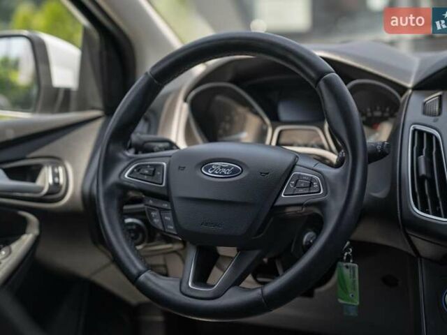 Белый Форд Фокус, объемом двигателя 1 л и пробегом 191 тыс. км за 8700 $, фото 20 на Automoto.ua