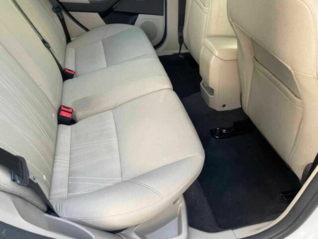 Белый Форд Фокус, объемом двигателя 2 л и пробегом 76 тыс. км за 1750 $, фото 11 на Automoto.ua