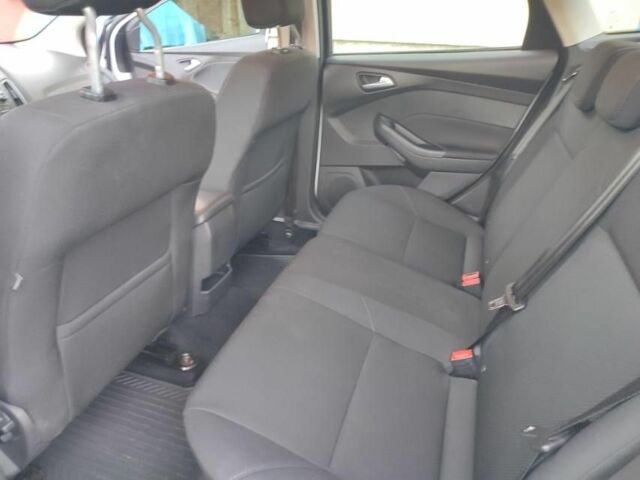 Белый Форд Фокус, объемом двигателя 1 л и пробегом 124 тыс. км за 8100 $, фото 5 на Automoto.ua