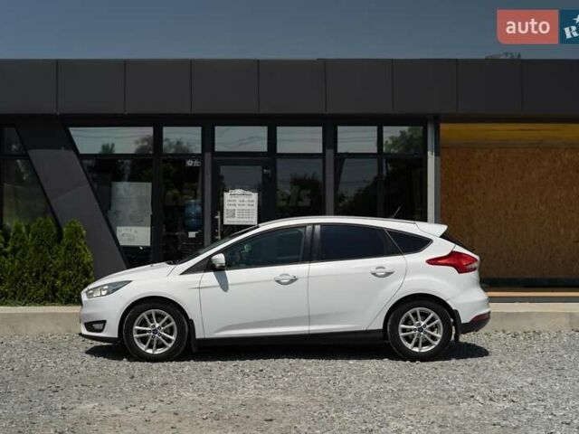 Белый Форд Фокус, объемом двигателя 1 л и пробегом 191 тыс. км за 8700 $, фото 3 на Automoto.ua