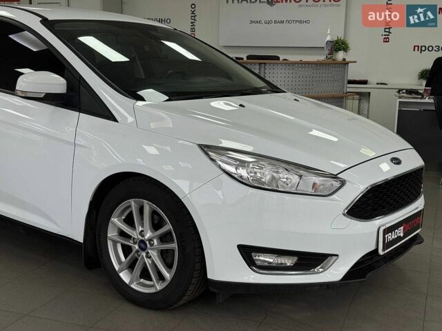 Білий Форд Фокус, об'ємом двигуна 1 л та пробігом 93 тис. км за 8490 $, фото 1 на Automoto.ua