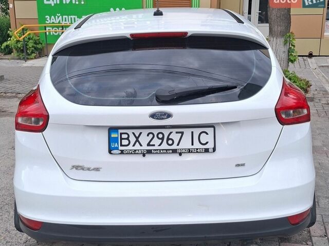 Білий Форд Фокус, об'ємом двигуна 2 л та пробігом 220 тис. км за 8200 $, фото 4 на Automoto.ua