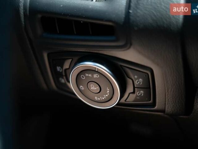 Белый Форд Фокус, объемом двигателя 1 л и пробегом 191 тыс. км за 8700 $, фото 17 на Automoto.ua