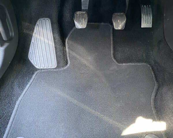 Білий Форд Фокус, об'ємом двигуна 1 л та пробігом 177 тис. км за 10100 $, фото 21 на Automoto.ua