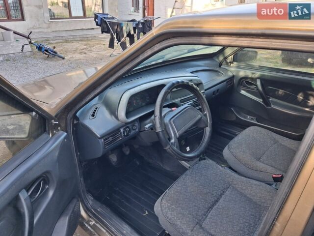 Білий Форд Фокус, об'ємом двигуна 1.6 л та пробігом 123 тис. км за 8800 $, фото 3 на Automoto.ua