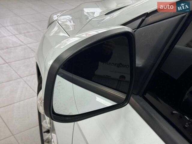 Білий Форд Фокус, об'ємом двигуна 1 л та пробігом 93 тис. км за 8490 $, фото 11 на Automoto.ua
