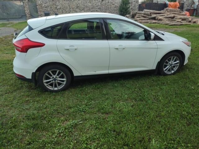 Белый Форд Фокус, объемом двигателя 1 л и пробегом 124 тыс. км за 8100 $, фото 1 на Automoto.ua