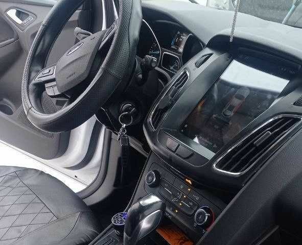 Білий Форд Фокус, об'ємом двигуна 2 л та пробігом 182 тис. км за 9200 $, фото 7 на Automoto.ua