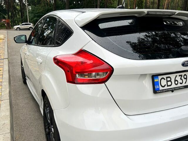 Белый Форд Фокус, объемом двигателя 2 л и пробегом 162 тыс. км за 10900 $, фото 3 на Automoto.ua