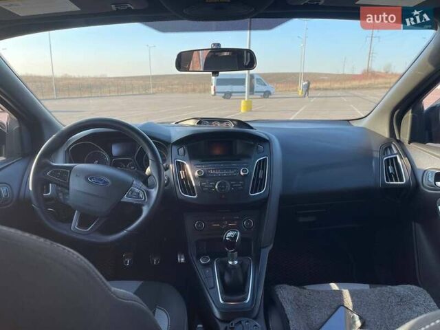 Білий Форд Фокус, об'ємом двигуна 2 л та пробігом 152 тис. км за 16000 $, фото 17 на Automoto.ua