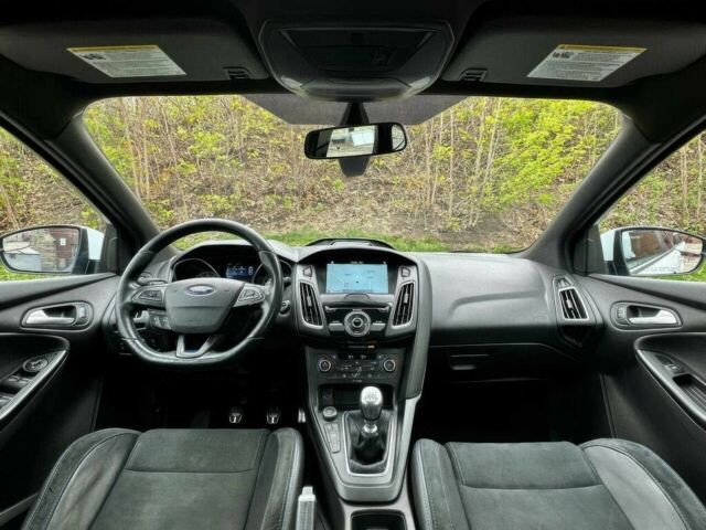 Белый Форд Фокус, объемом двигателя 2.3 л и пробегом 80 тыс. км за 9100 $, фото 8 на Automoto.ua