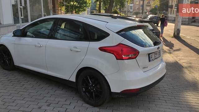 Белый Форд Фокус, объемом двигателя 2 л и пробегом 140 тыс. км за 8500 $, фото 3 на Automoto.ua