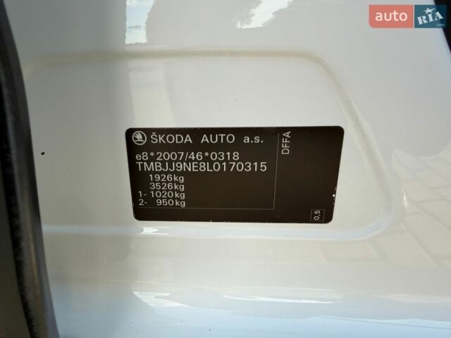 Білий Форд Фокус, об'ємом двигуна 2 л та пробігом 153 тис. км за 7312 $, фото 4 на Automoto.ua