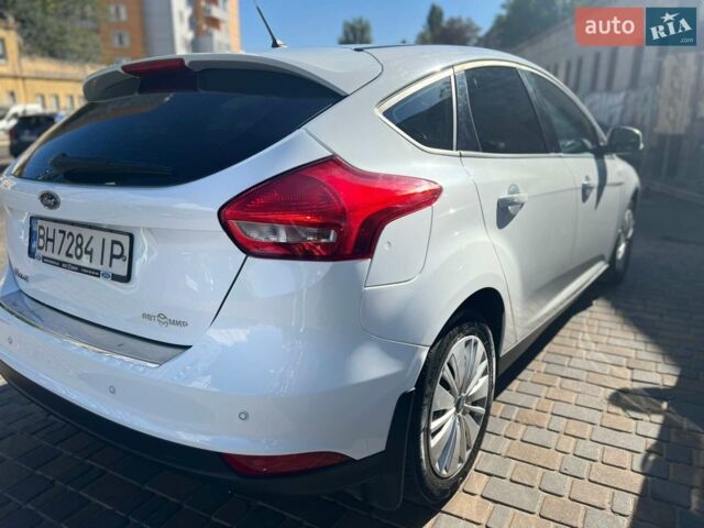 Білий Форд Фокус, об'ємом двигуна 1.6 л та пробігом 34 тис. км за 9500 $, фото 4 на Automoto.ua