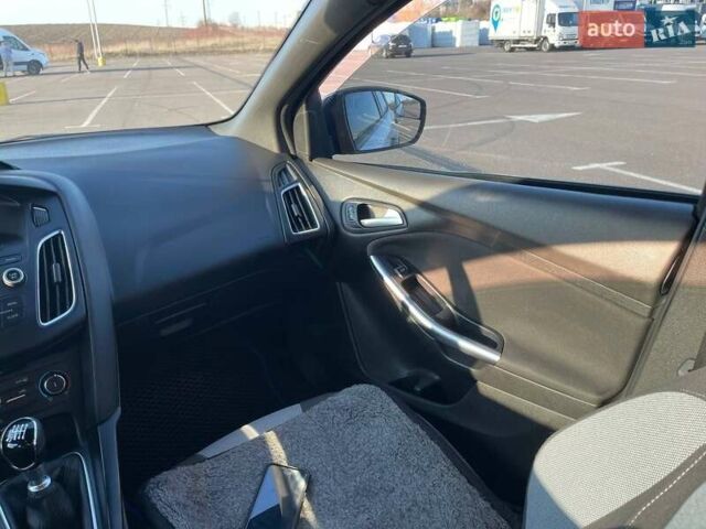 Білий Форд Фокус, об'ємом двигуна 2 л та пробігом 152 тис. км за 16000 $, фото 14 на Automoto.ua