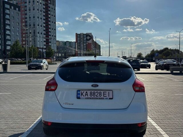 Белый Форд Фокус, объемом двигателя 1.6 л и пробегом 133 тыс. км за 8800 $, фото 3 на Automoto.ua