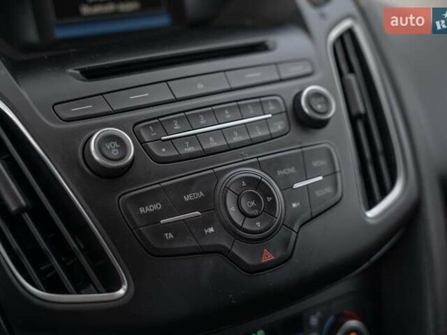 Белый Форд Фокус, объемом двигателя 1 л и пробегом 191 тыс. км за 8700 $, фото 23 на Automoto.ua