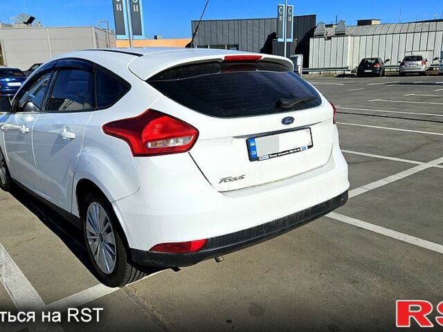 Белый Форд Фокус, объемом двигателя 16 л и пробегом 154 тыс. км за 8900 $, фото 2 на Automoto.ua