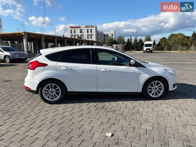 Білий Форд Фокус, об'ємом двигуна 2 л та пробігом 153 тис. км за 6950 $, фото 7 на Automoto.ua