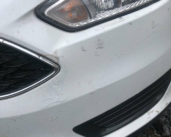 Белый Форд Фокус, объемом двигателя 2 л и пробегом 297 тыс. км за 7500 $, фото 10 на Automoto.ua