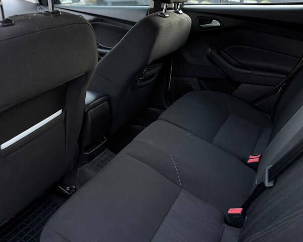 Форд Фокус 2016 в Киеве на Automoto.ua Белый Форд Фокус, объемом двигателя 2 л и пробегом 165 тыс. км за 6750 $, фото 8 на Automoto.ua