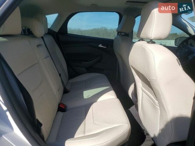 Білий Форд Фокус, об'ємом двигуна 2 л та пробігом 88 тис. км за 650 $, фото 9 на Automoto.ua