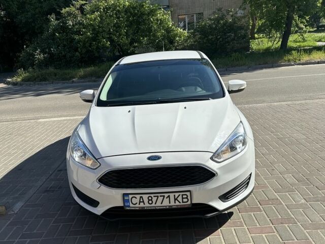 Білий Форд Фокус, об'ємом двигуна 2 л та пробігом 233 тис. км за 6000 $, фото 5 на Automoto.ua