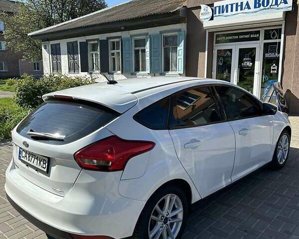 Білий Форд Фокус, об'ємом двигуна 2 л та пробігом 230 тис. км за 6000 $, фото 3 на Automoto.ua