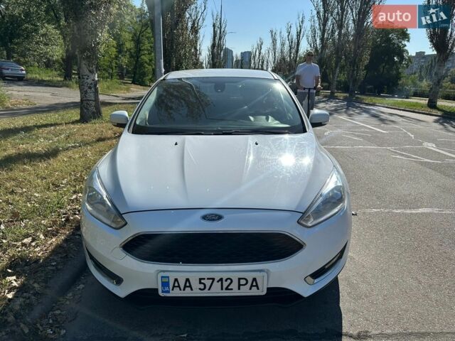 Белый Форд Фокус, объемом двигателя 1 л и пробегом 92 тыс. км за 7999 $, фото 8 на Automoto.ua
