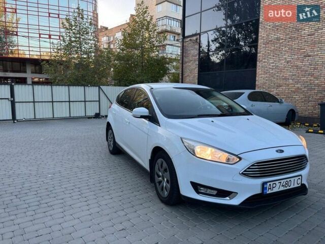 Білий Форд Фокус, об'ємом двигуна 1 л та пробігом 140 тис. км за 6500 $, фото 5 на Automoto.ua