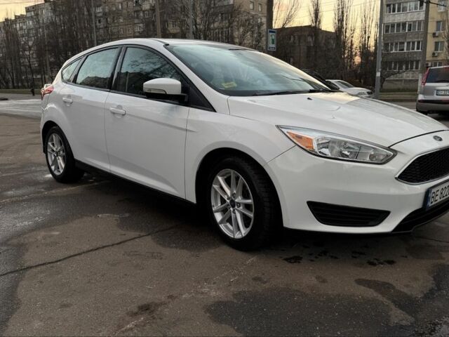 Білий Форд Фокус, об'ємом двигуна 2 л та пробігом 130 тис. км за 8500 $, фото 1 на Automoto.ua
