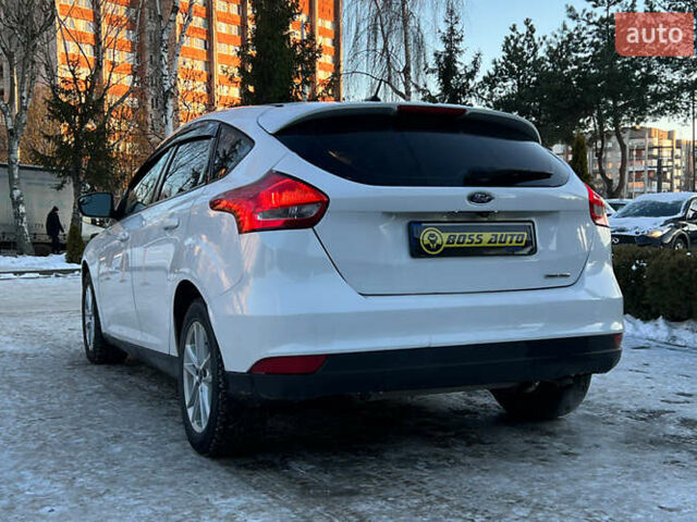 Білий Форд Фокус, об'ємом двигуна 2 л та пробігом 224 тис. км за 9200 $, фото 4 на Automoto.ua