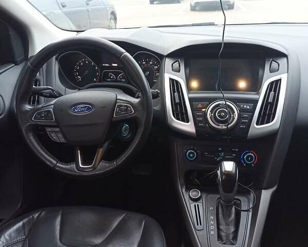 Белый Форд Фокус, объемом двигателя 2 л и пробегом 152 тыс. км за 8700 $, фото 8 на Automoto.ua