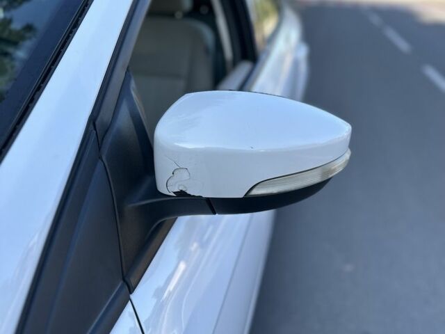 Білий Форд Фокус, об'ємом двигуна 2 л та пробігом 233 тис. км за 6000 $, фото 9 на Automoto.ua