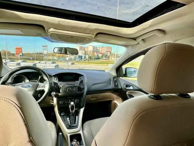 Білий Форд Фокус, об'ємом двигуна 2 л та пробігом 220 тис. км за 8000 $, фото 3 на Automoto.ua