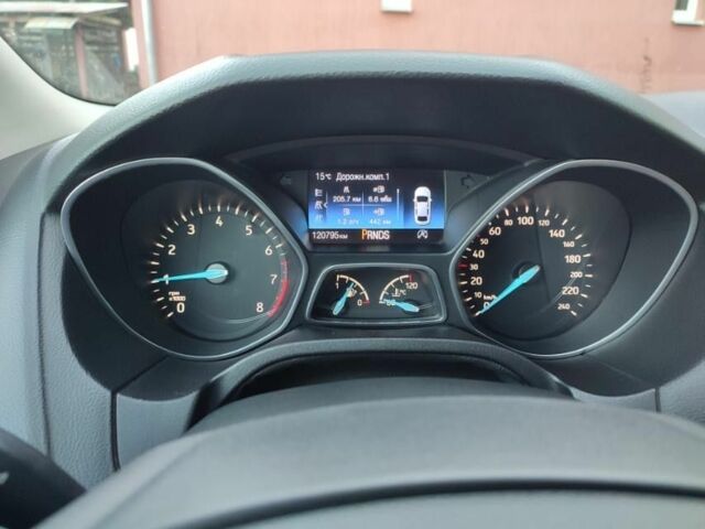 Белый Форд Фокус, объемом двигателя 1 л и пробегом 124 тыс. км за 8100 $, фото 7 на Automoto.ua